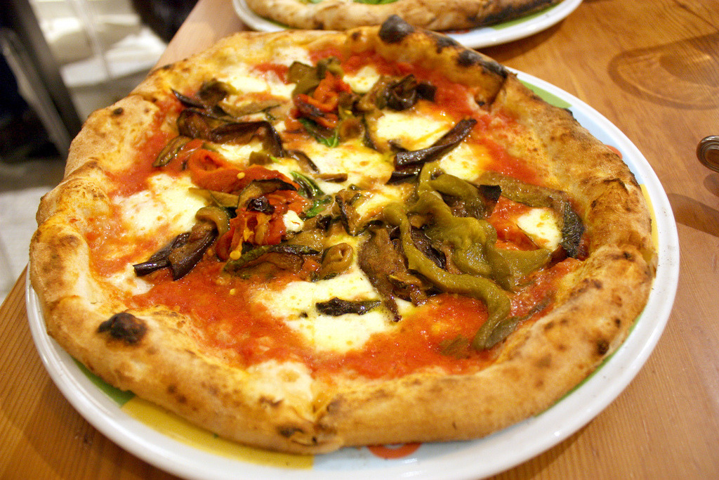 Verduretta Pizza (by foodishfetish)