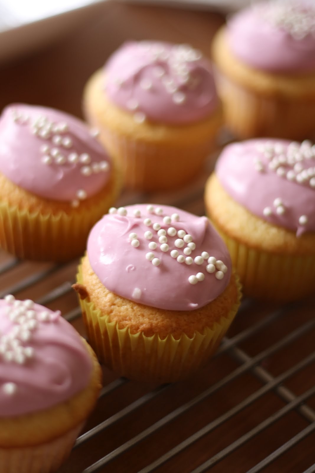 Recipe: Hummingbird Bakery Lemon Cupcakes